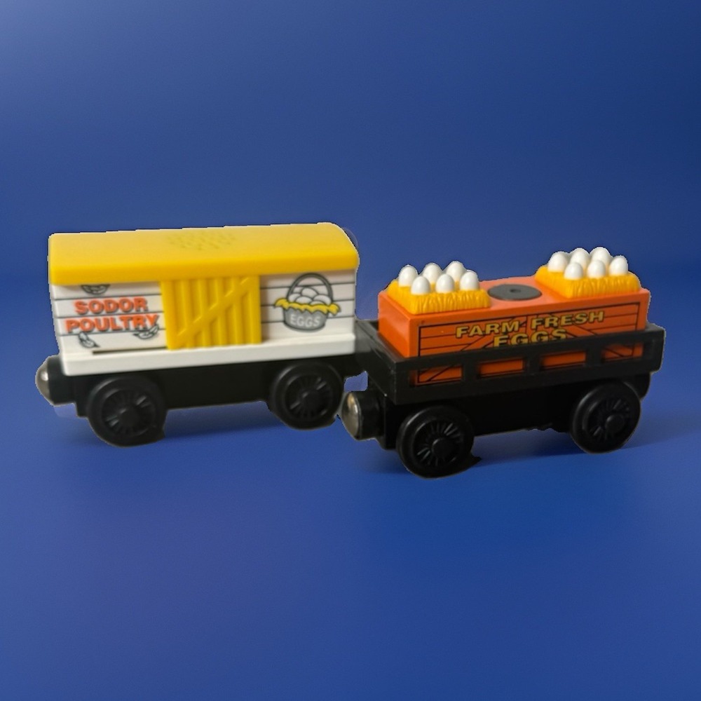 ⁠Thomas Wooden Railway Train Sodor Poultry Cars Farm Fresh Eggs Sound WORKS MINT